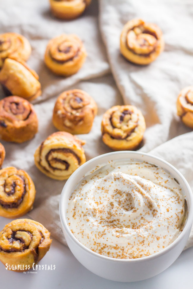 Cinnamon Roll Low Carb Cream Cheese Dip (Keto Friendly, Sugar Free)