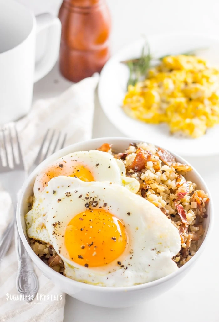 Keto Bacon and Egg Breakfast Bowl