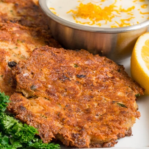 tuna cakes with lemon sauce on the side