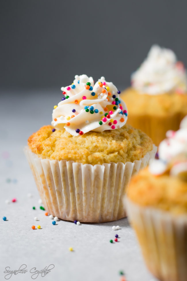 Keto Vanilla Cupcakes