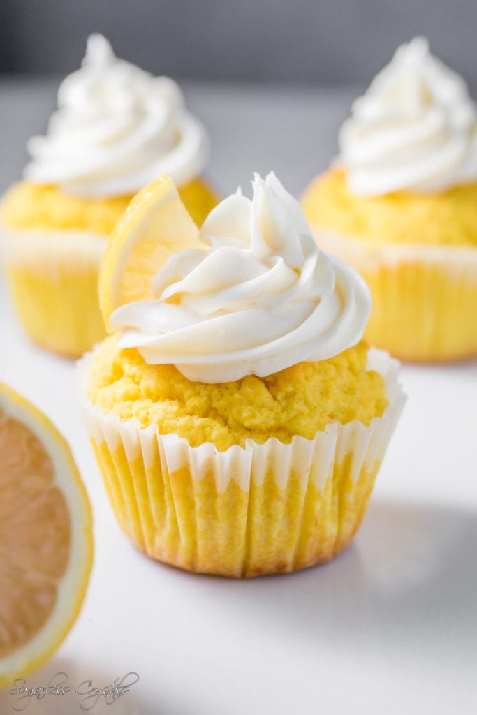 Keto Lemon Cupcakes