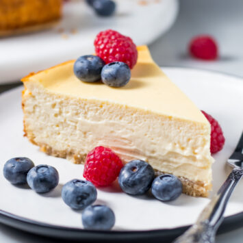 Make The Perfect Creamy Cheesecake On Keto