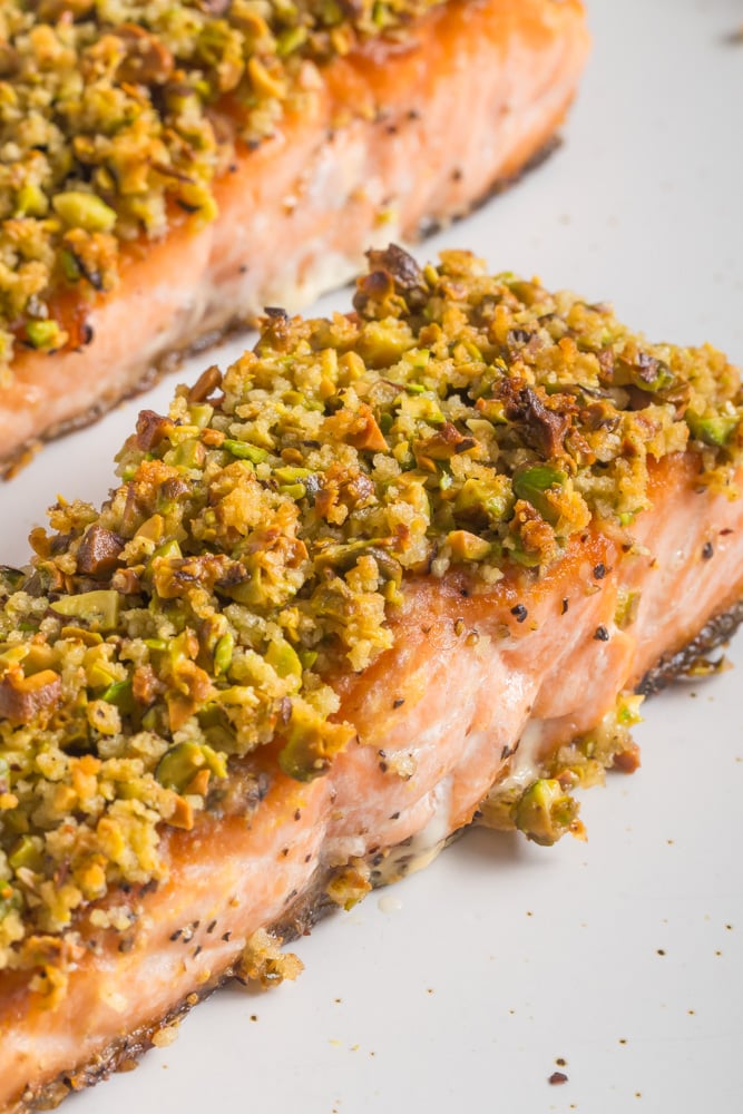 Pistachio Crusted Salmon: 30 Min Recipe With A Crispy Crust