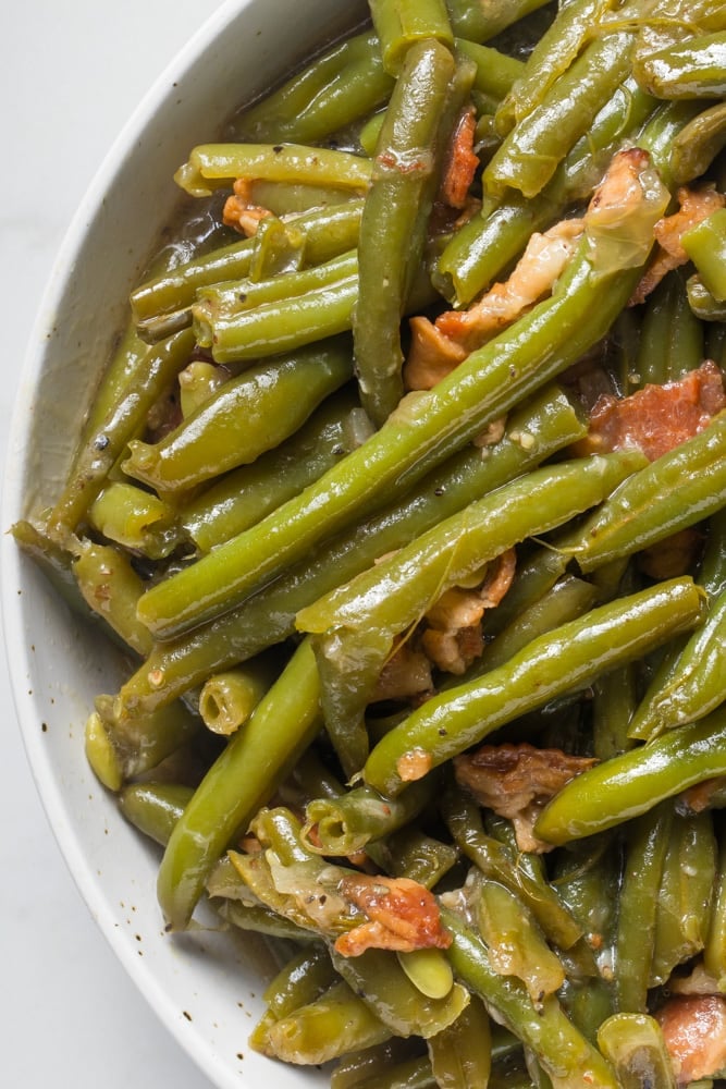 Smothered Green Beans: An Addictive Southern Style Dish 2 Smothered green beans