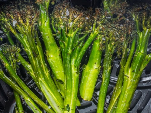 Air fryer broccolini