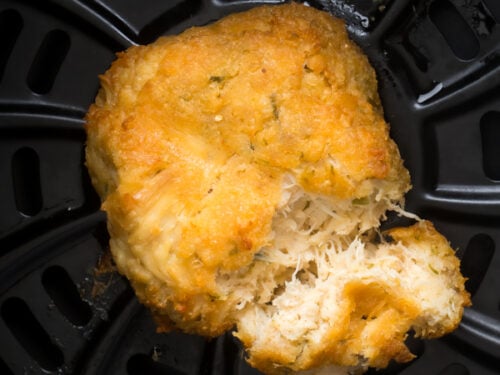 Air fryer frozen crab cakes