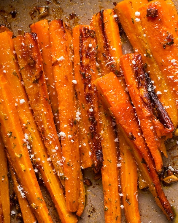Garlic Parmesan Roasted Carrots