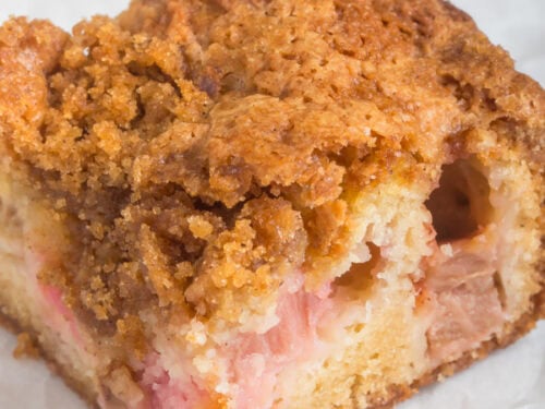 Rhubarb coffee cake