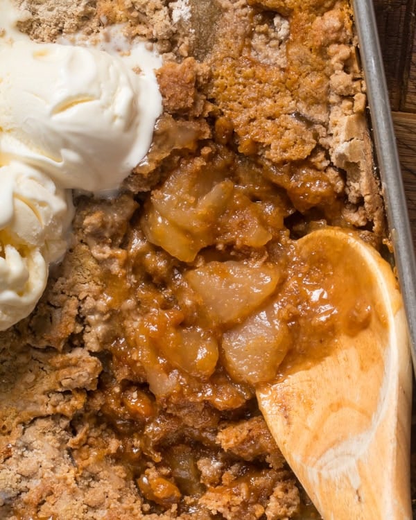 caramel apple dump cake