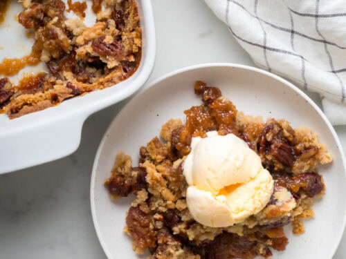 pecan pie dump cake